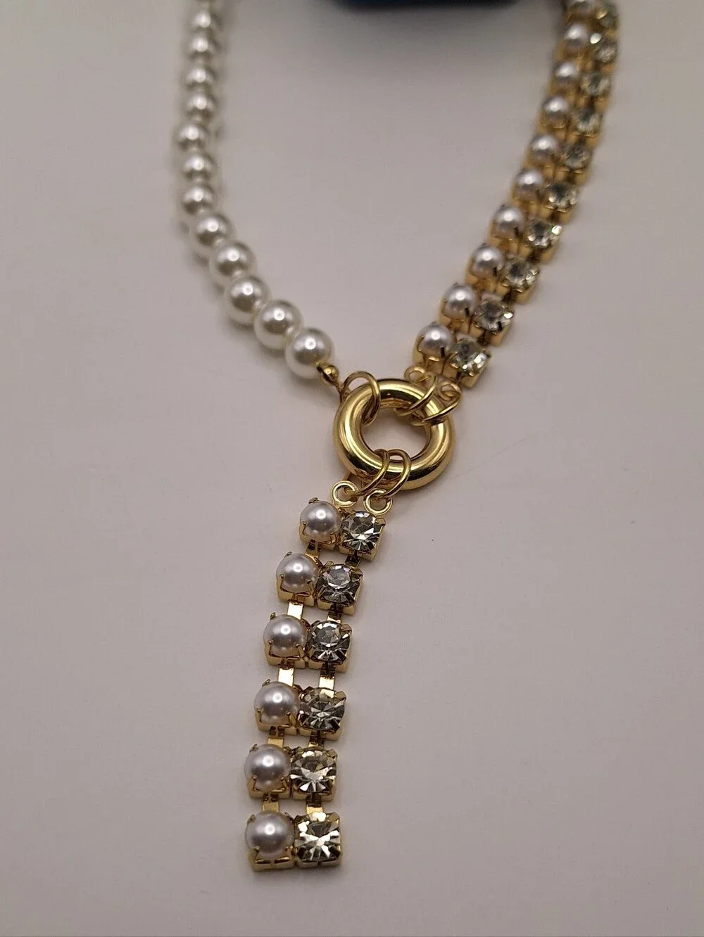 NWT Daisy Fuentes Pearl Rhinestone Gold Tone Statement Necklace